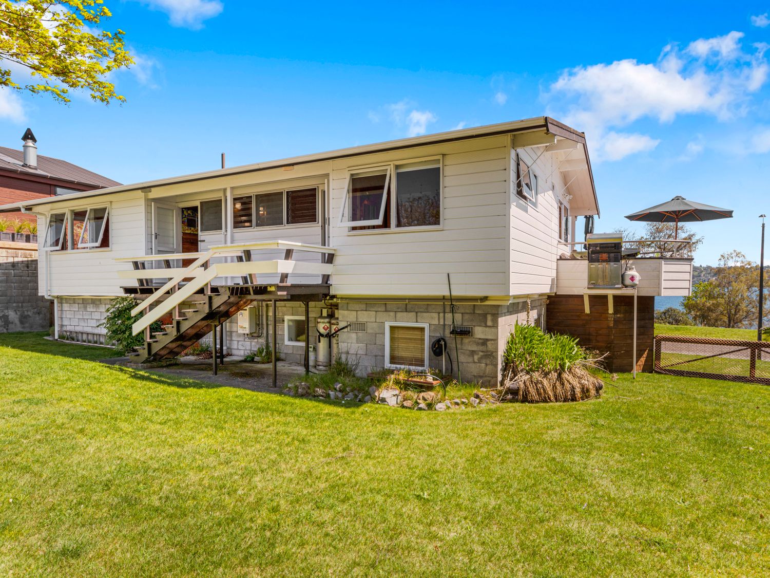 Barne the Bentley - Taupo Holiday Home                     photo 28
