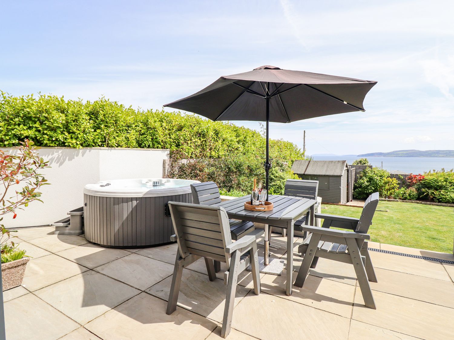 Bryn Mor, Benllech
