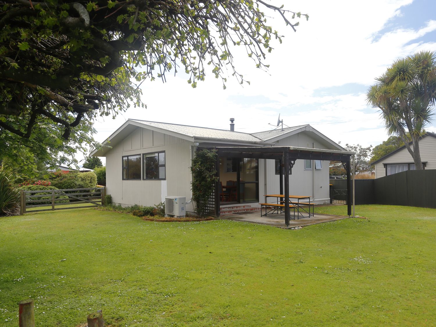 Altona Crib - Te Anau Holiday Home -  - 1123013 - photo 1
