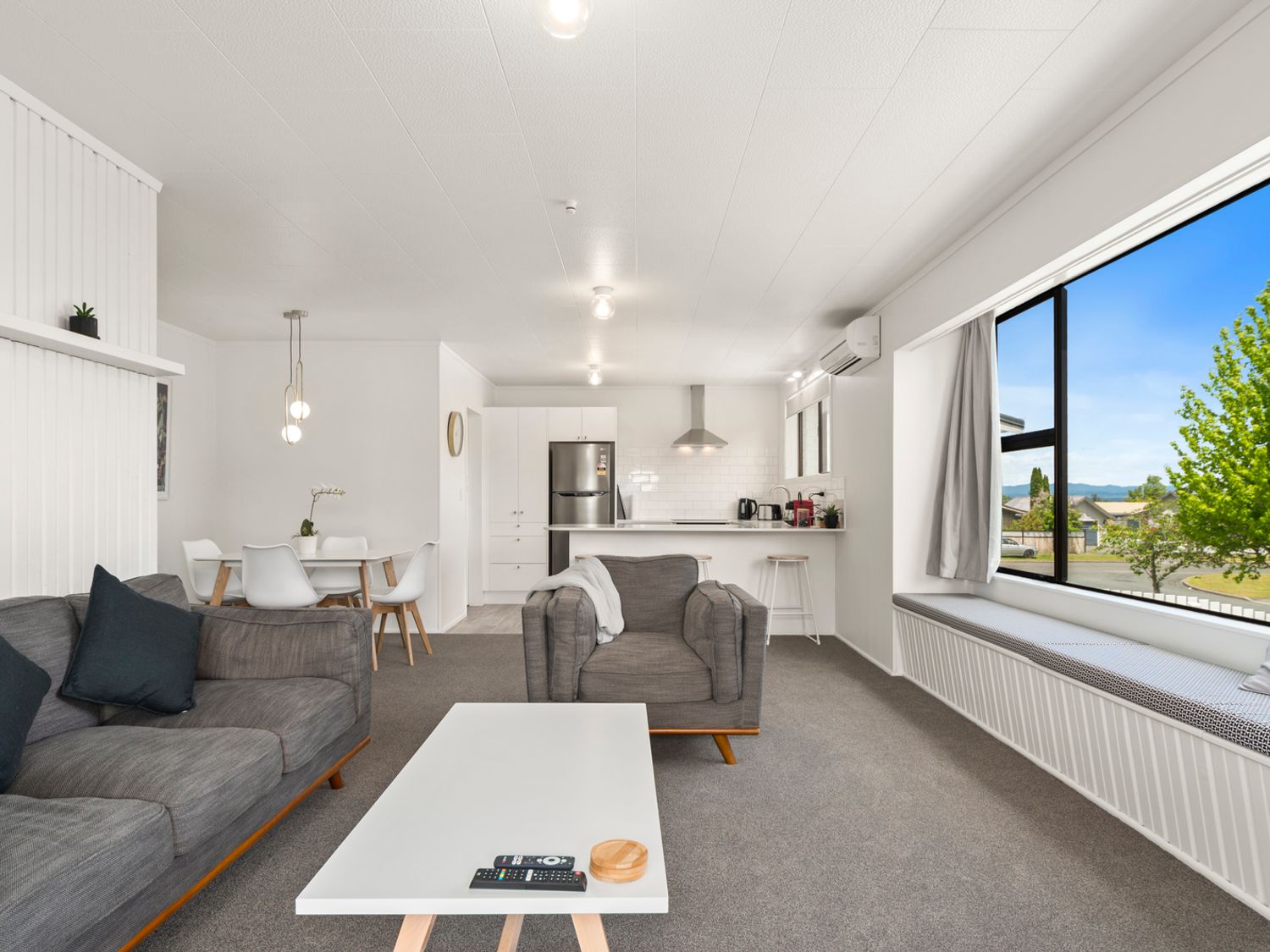 Garden Grove Gem - Lake Taupō Holiday Home                     photo 2
