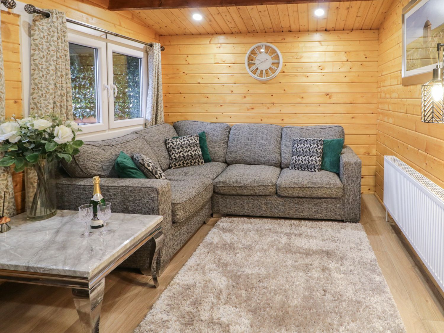 Buttermilk Lodge in Dungiven, Londonderry. Single-storey. Balcony. River views. Studio-style. Rural.