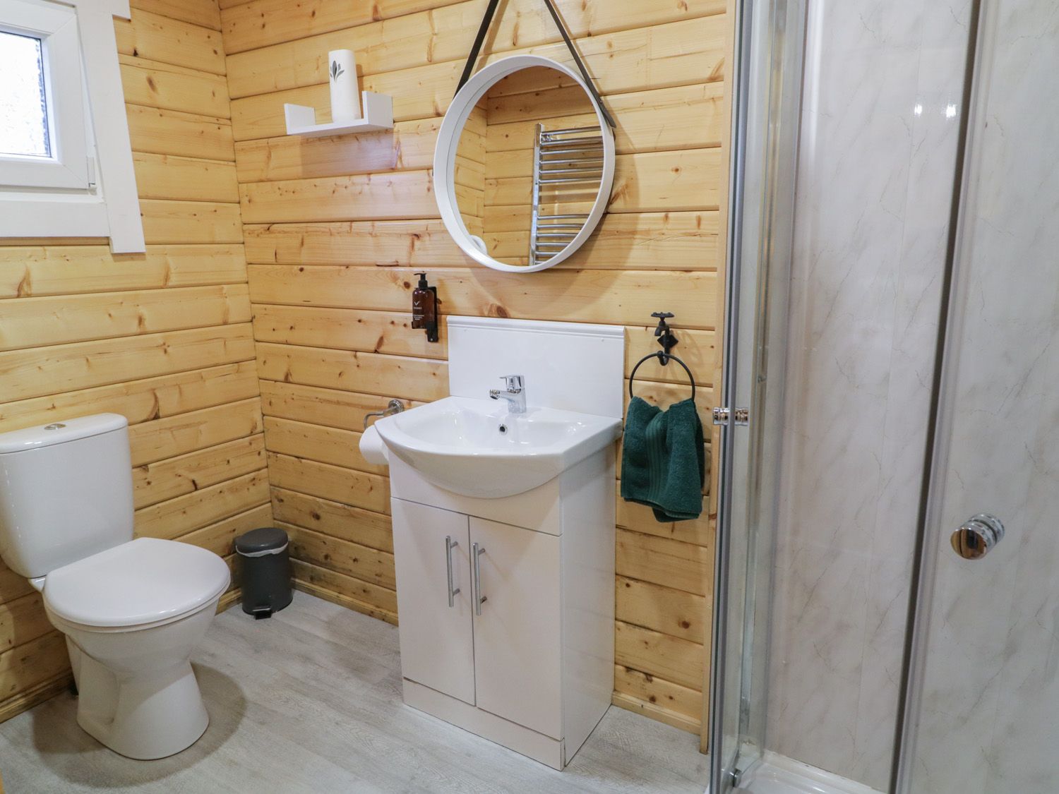 Buttermilk Lodge in Dungiven, Londonderry. Single-storey. Balcony. River views. Studio-style. Rural.