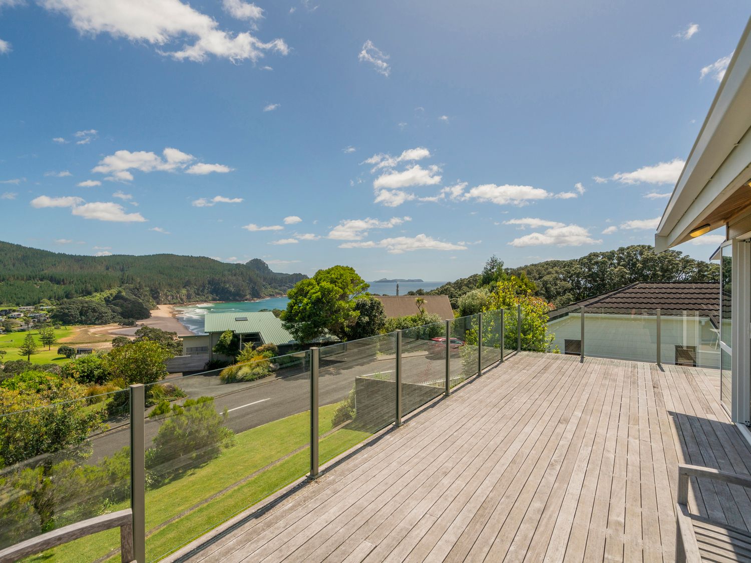 Onemana Lookout - Onemana Holiday Home                     photo 2