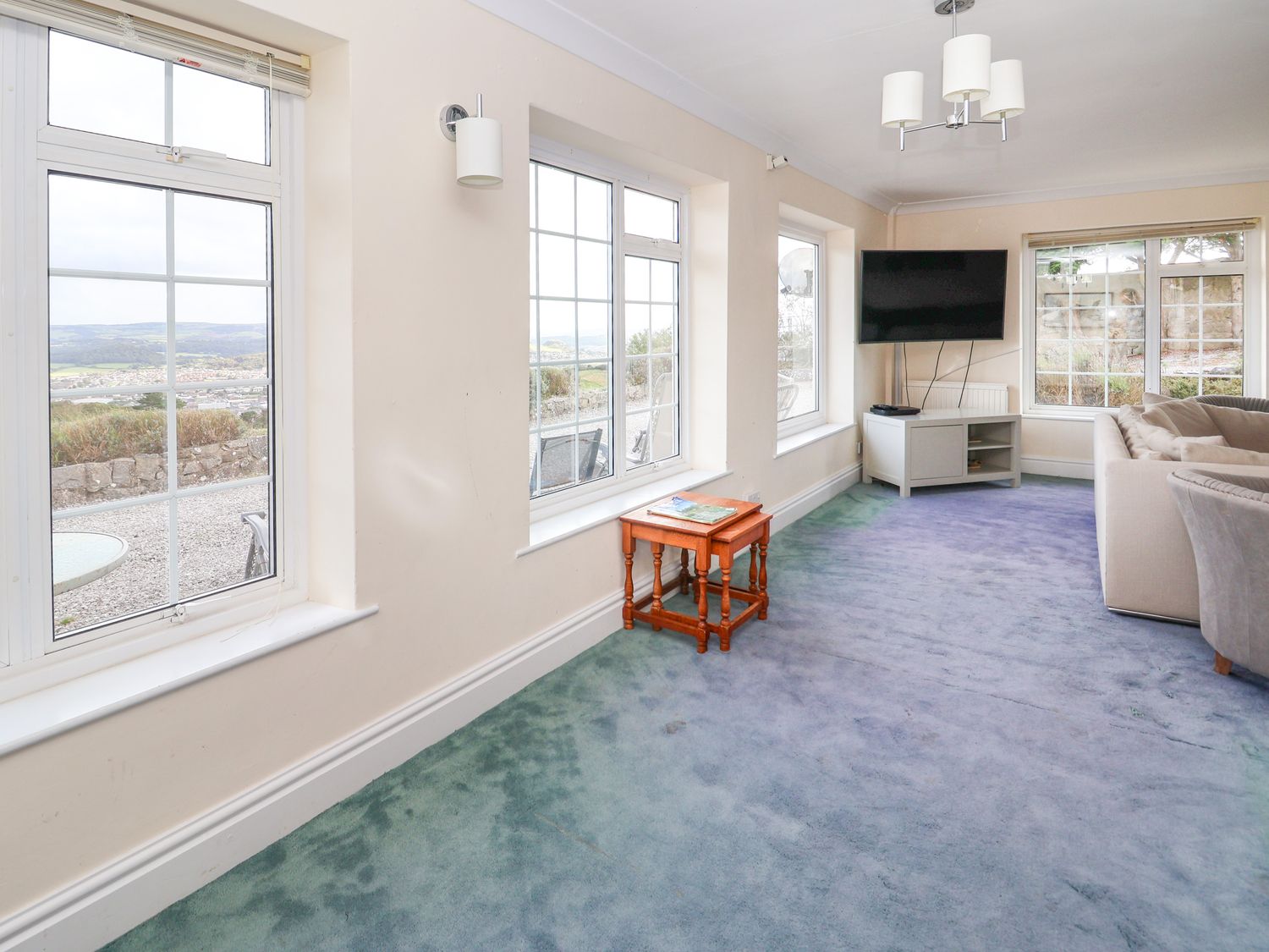Orme Villa in Llandudno, Conwy. Stunning views over Llandudno Bay, and prime position on Great Orme.