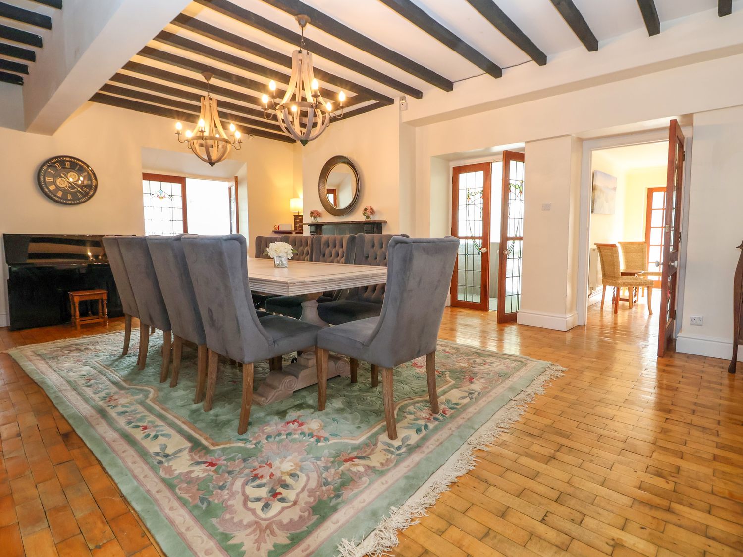 Orme Villa in Llandudno, Conwy. Stunning views over Llandudno Bay, and prime position on Great Orme.
