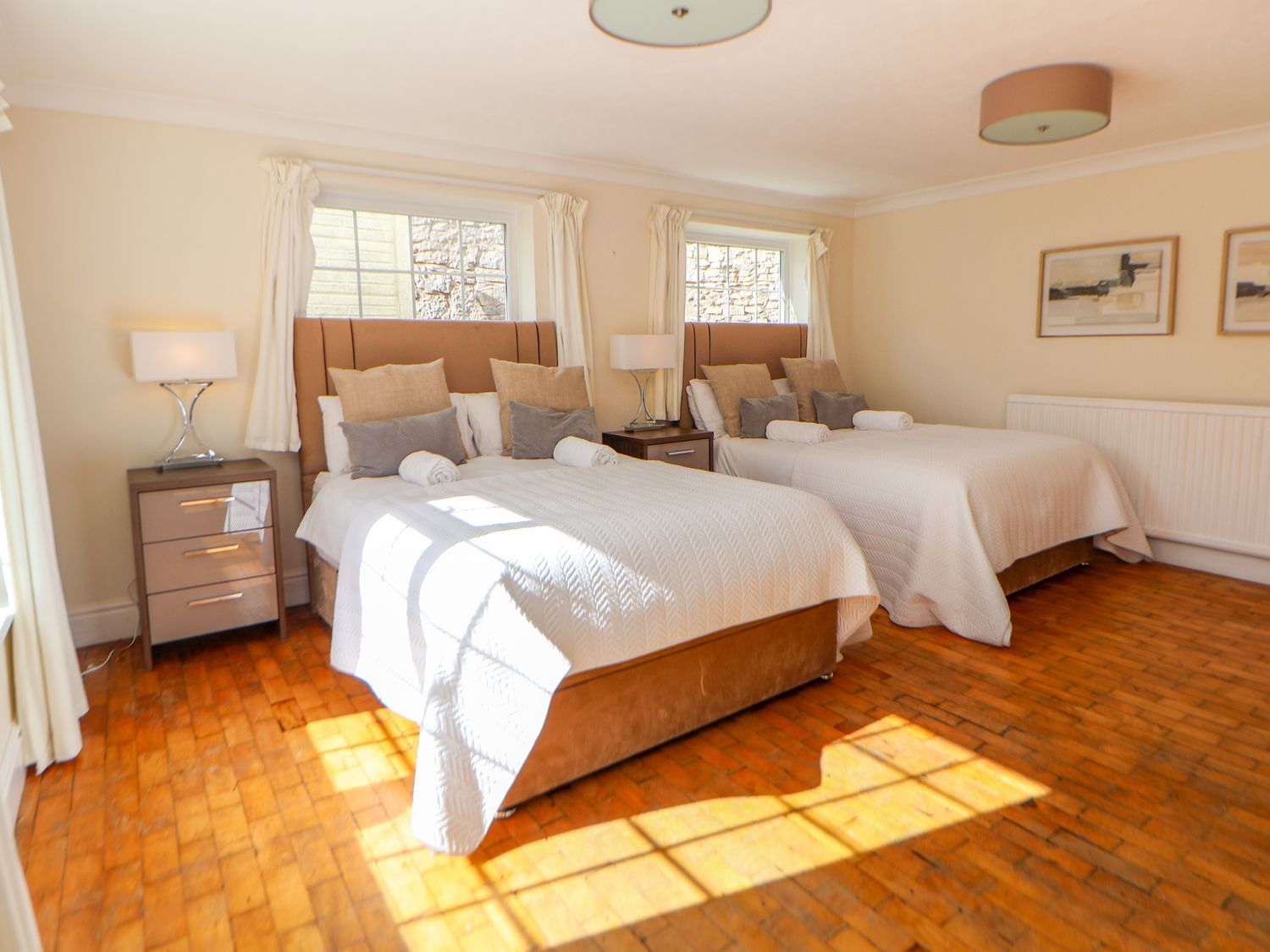 Orme Villa in Llandudno, Conwy. Stunning views over Llandudno Bay, and prime position on Great Orme.