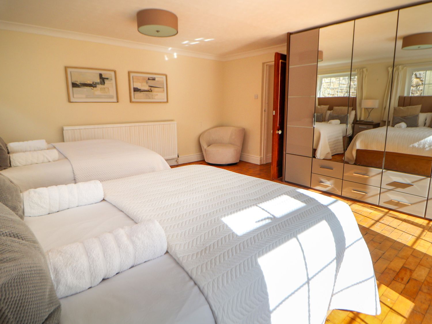 Orme Villa in Llandudno, Conwy. Stunning views over Llandudno Bay, and prime position on Great Orme.