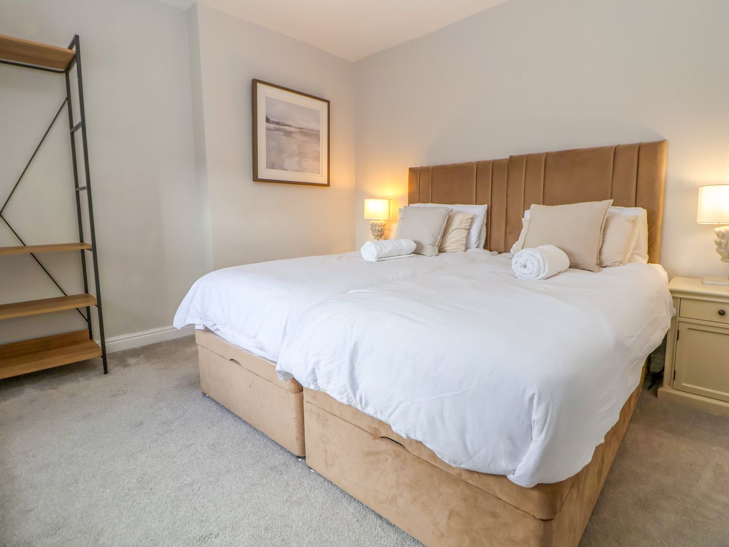Orme Villa in Llandudno, Conwy. Stunning views over Llandudno Bay, and prime position on Great Orme.