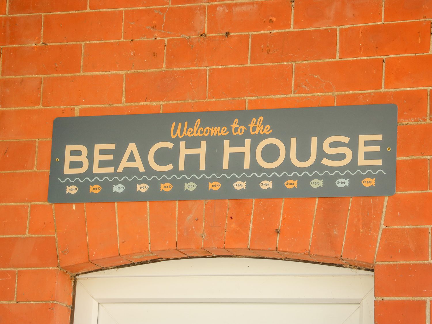 The Beach House in Mablethorpe in Lincolnshire. Close to amenities and beach. Garden with hot tub. 