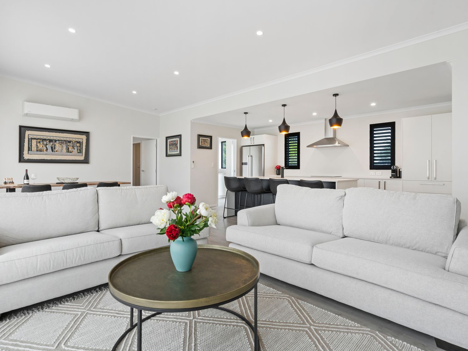 Pride of Pinot – Martinborough Holiday Home                     photo 2
