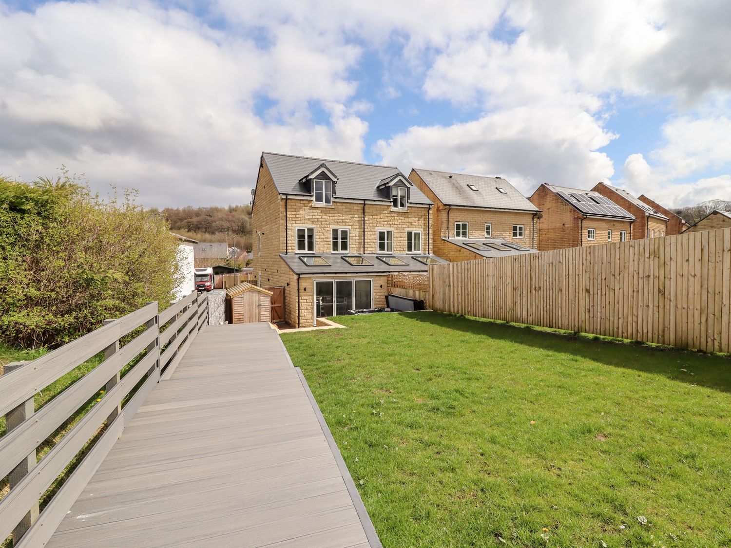 Cheshire View in Buxton, Derbyshire. 4 bedroom home with hot tub, enclosed garden, and chic interior