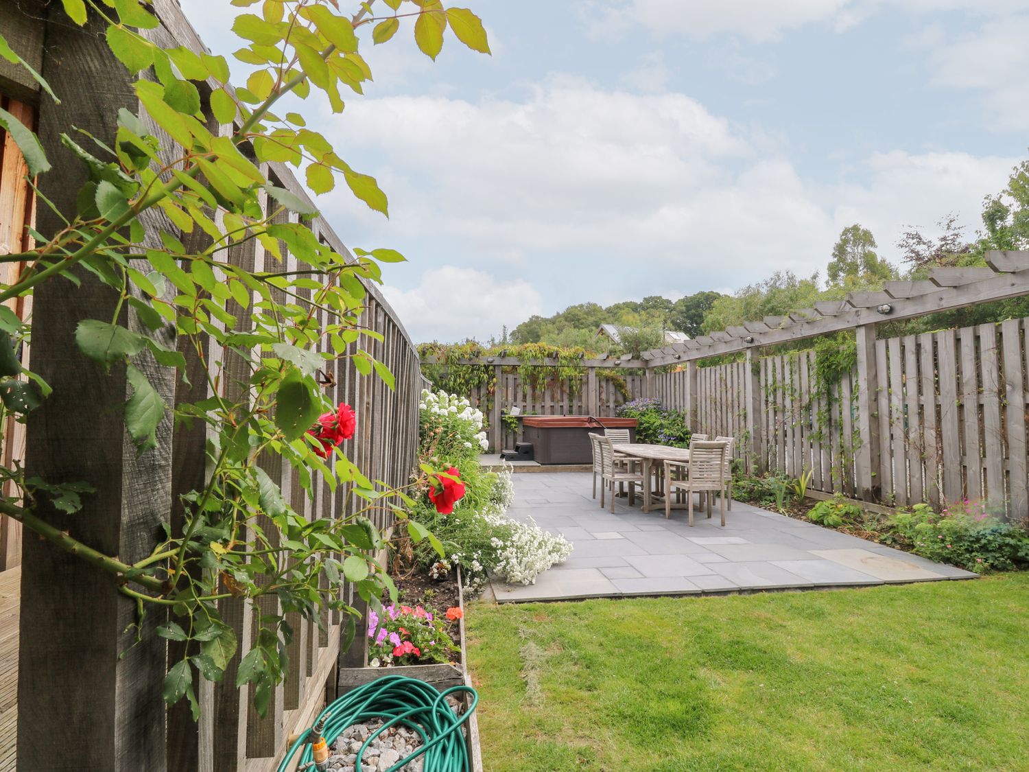 Gloccamaura, Bovey Tracey