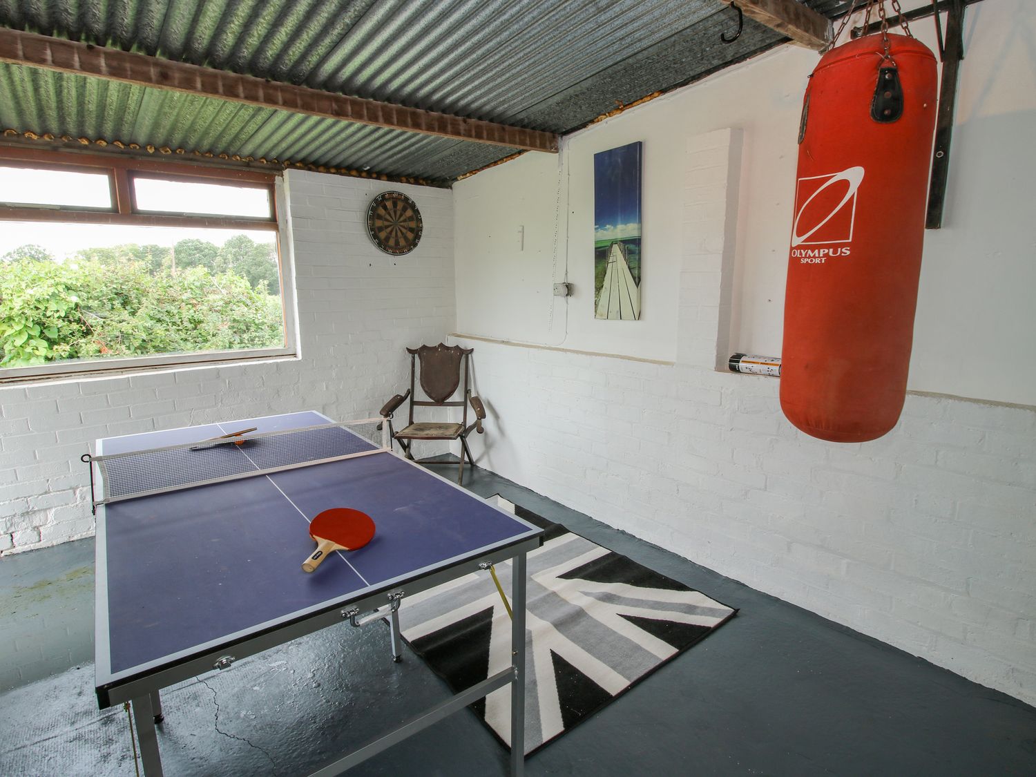 Shire Cottage is near Hanwood, in Shropshire. Four-bedroom home, with rural views and hot tub. Pets.