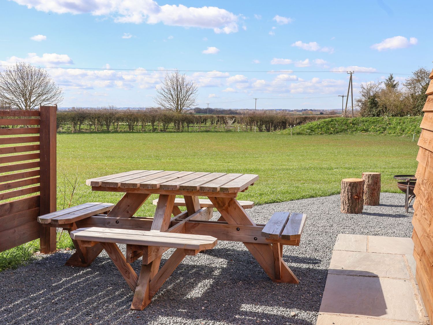 Husk, Bridlington in Yorkshire, romantic, countryside views, studio-style layout, parking, barbecue.