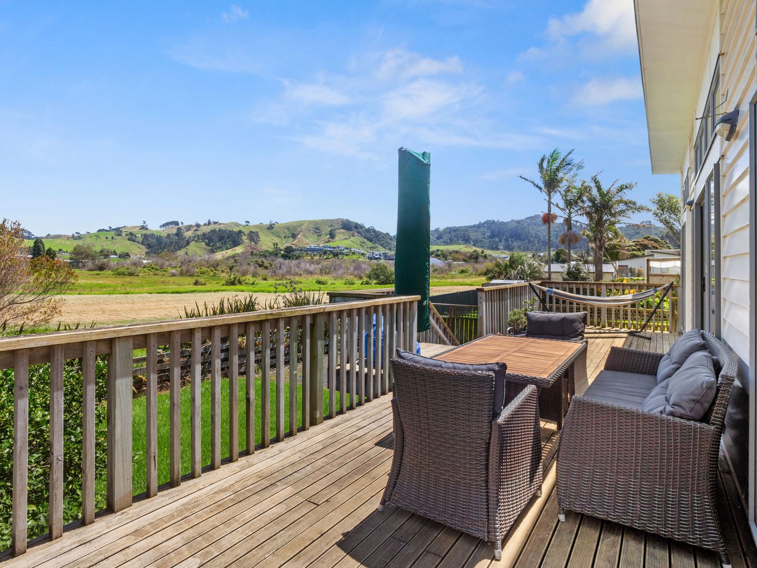 Hillview Delights - Waihi Beach Holiday Home -  - 1128463 - photo 1