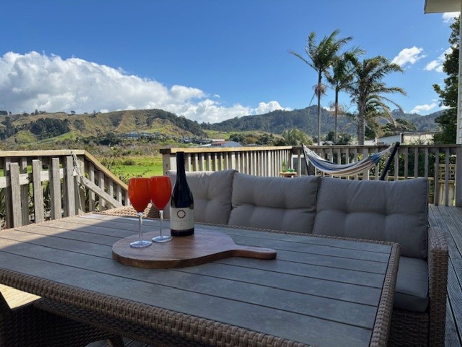 Hillview Delights - Waihi Beach Holiday Home                     photo 2