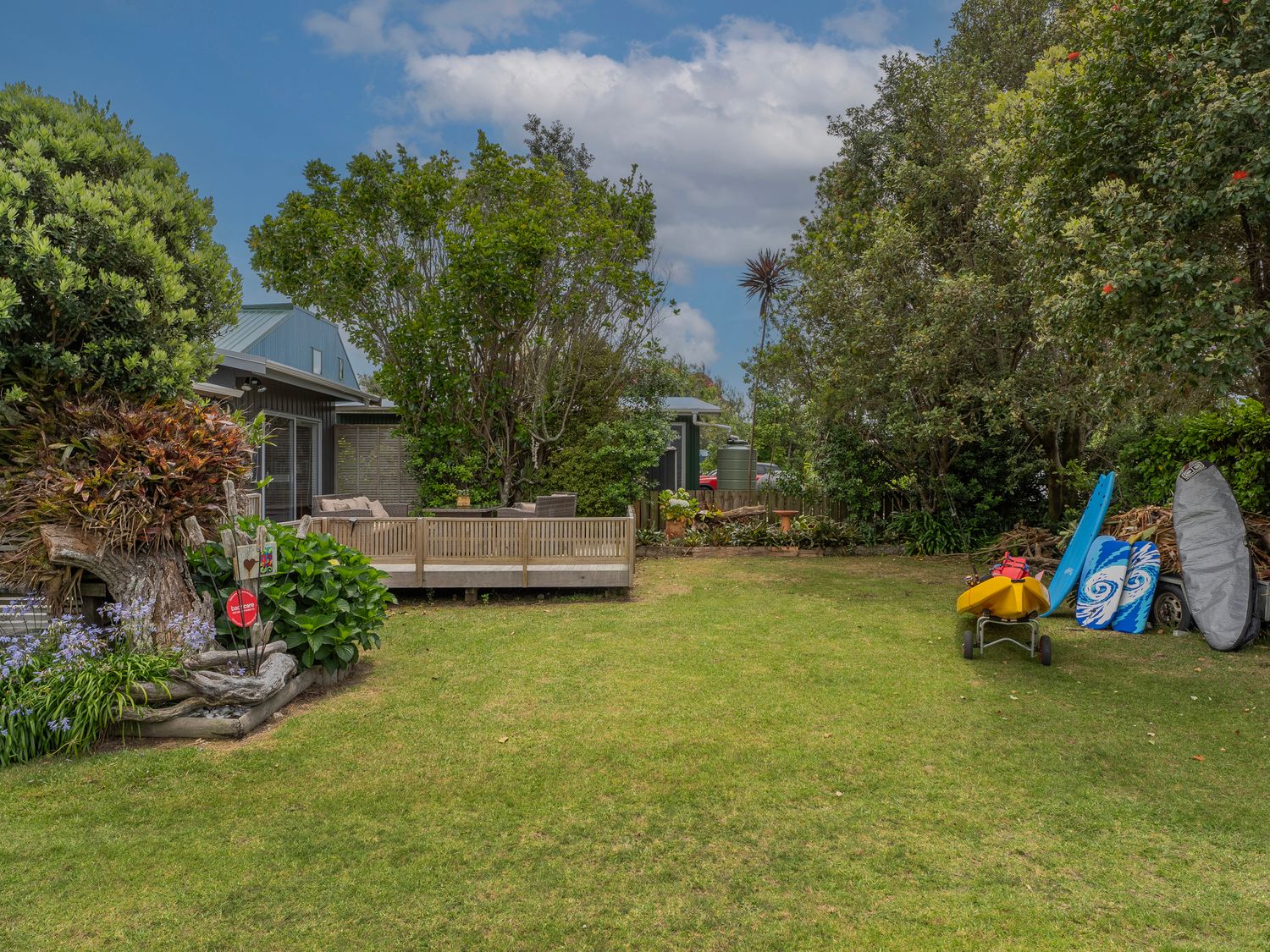 Kon Tiki Retreat - Whiritoa Beach Holiday Home                     photo 2