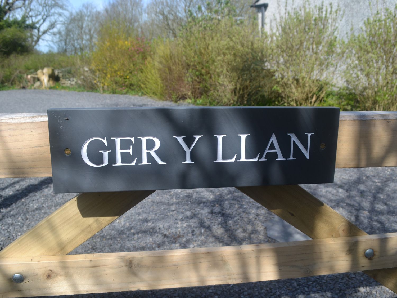 Ger Y Llan, Bodffordd near Llangefni, Anglesey, single-storey, off-road parking, near National Park 