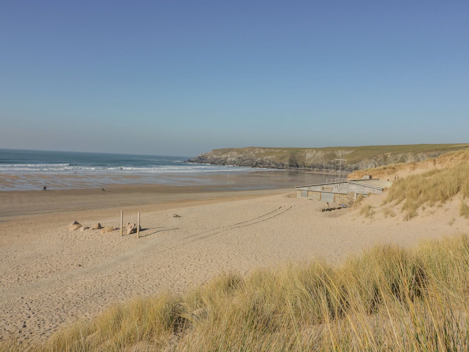 Pen, Cubert, Cornwall. Garden. TV. WiFi. 2Pet-friendly. Contemporary furnishings. Barbecue. Parking.