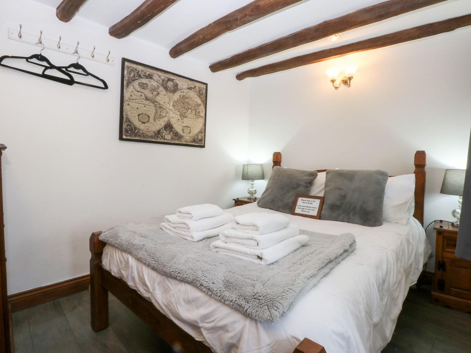 Ty'n-Y-Ffynnon Cottage, Barmouth, elevated position, sea views, beach nearby,  set over four floors.