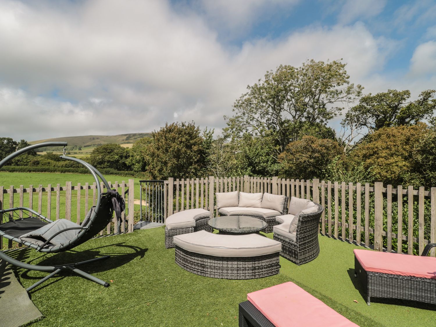 Ash, Swanage, Dorset, In the Dorset Area of Outstanding Natural Beauty, Open-plan, Hot tub, Decking.