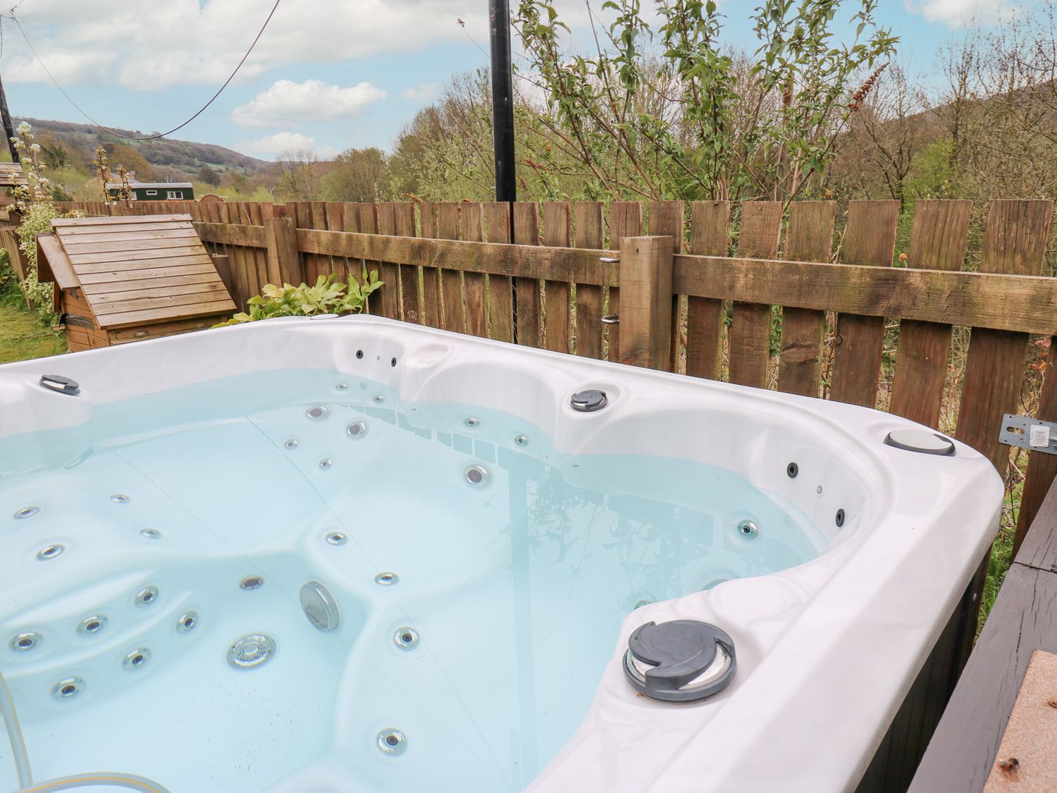 4 Pheasant Lane, is near Stocksbridge, South Yorkshire. Three-bedroom home, with hot tub and garden.