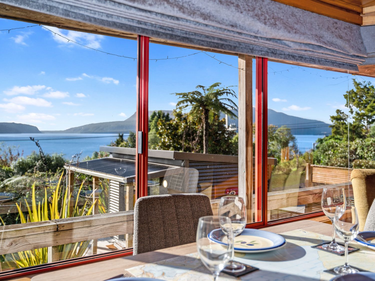 Lakeside Lookout - Lake Tarawera Holiday Home                     photo 2