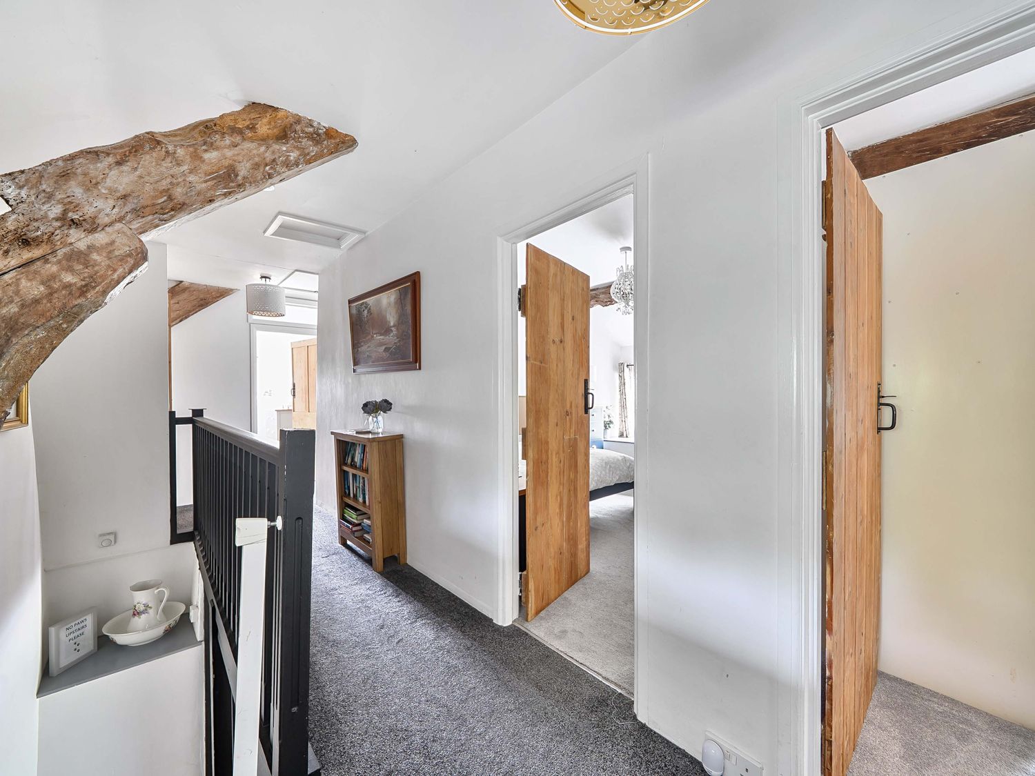 2 Pigsfoot Cottages, Ash Thomas near Halberton, Devon. Hot tub. Off-road parking. Pet-friendly. WiFi