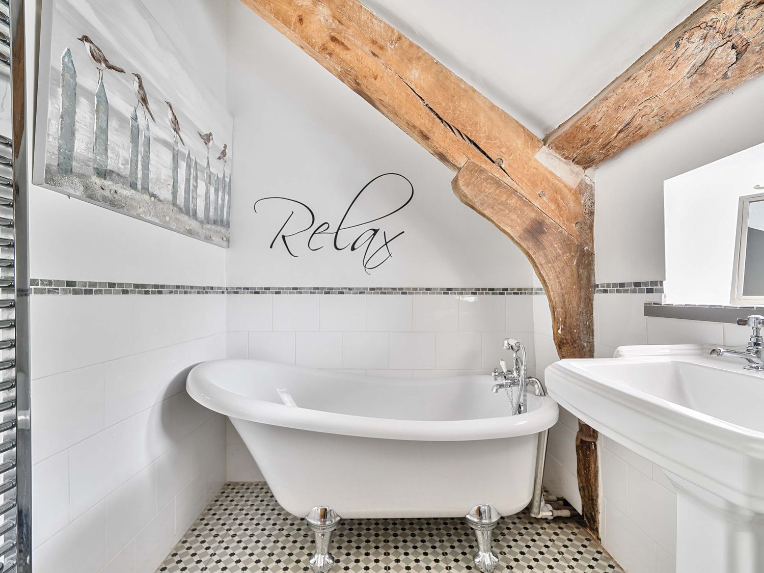 2 Pigsfoot Cottages, Ash Thomas near Halberton, Devon. Hot tub. Off-road parking. Pet-friendly. WiFi