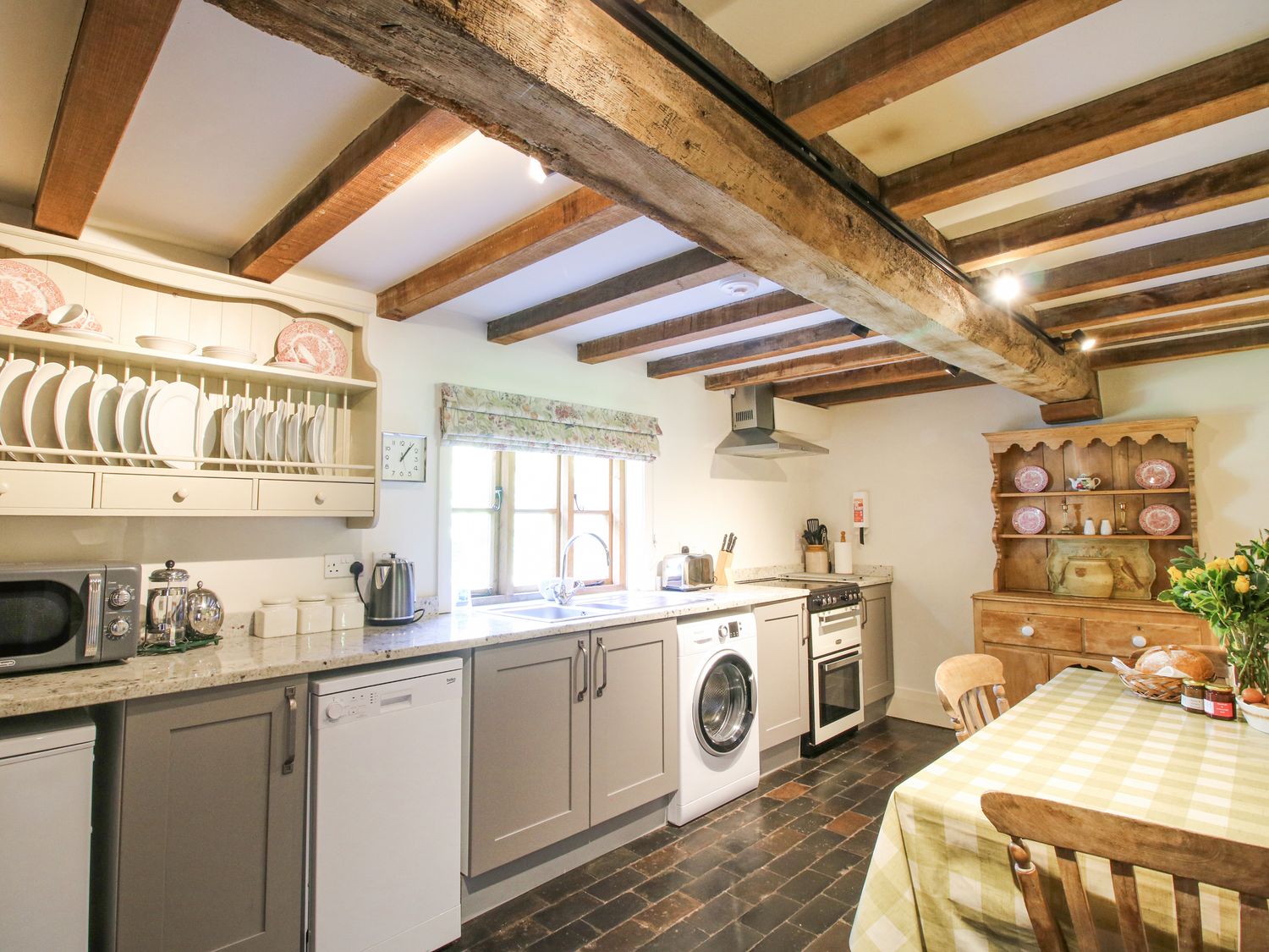 Courtyard Cottage, Heart of England