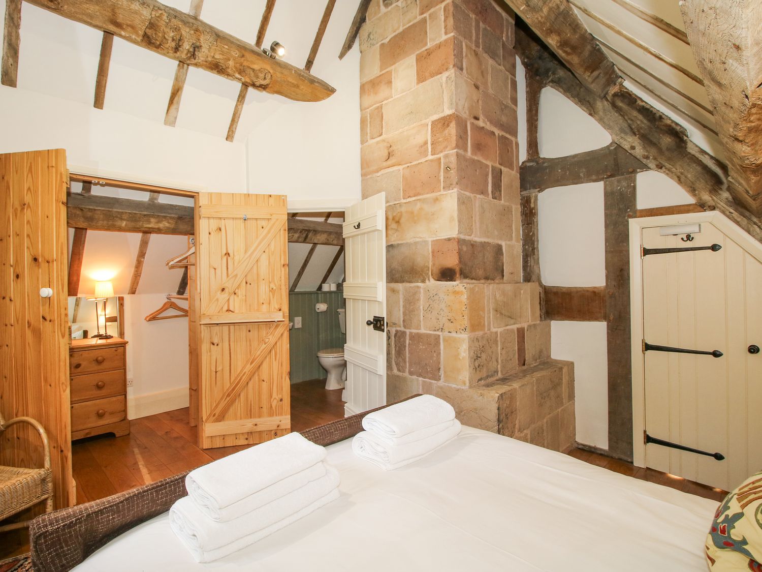 Courtyard Cottage, Heart of England