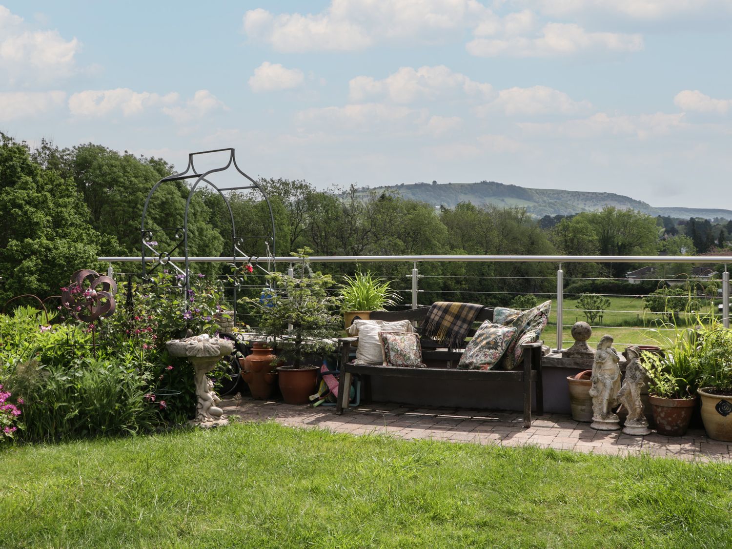 Horders Cottage, Hay-On-Wye, Hereford. Near shop, pub, and river. In a National Park. Character. TV.