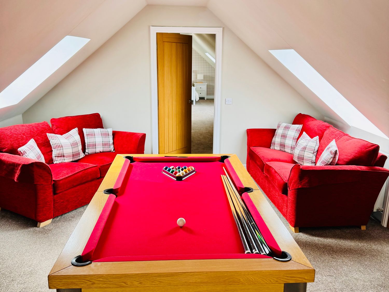 The Steading nr Dumfries, Dumfries and Galloway. Hot tub. Smart TV. Pet-friendly. Open plan. Cinema.