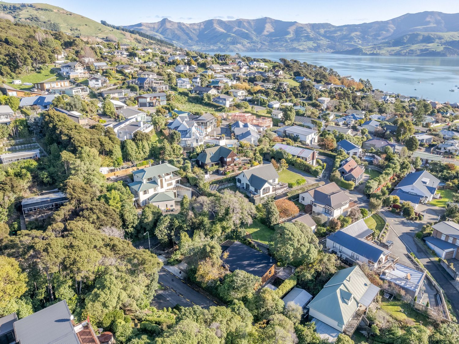 La Maison de Manu Waiata - Akaroa Holiday Home                     photo 25