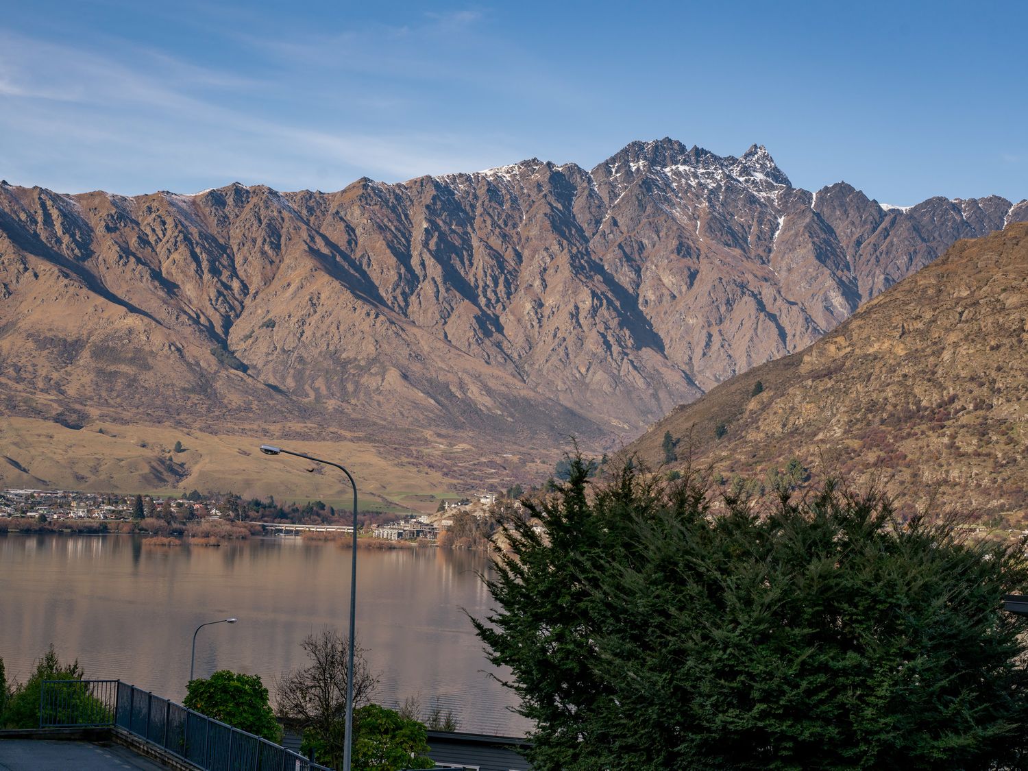 Scenic Peaks - Queenstown Holiday Apartment                     photo 13