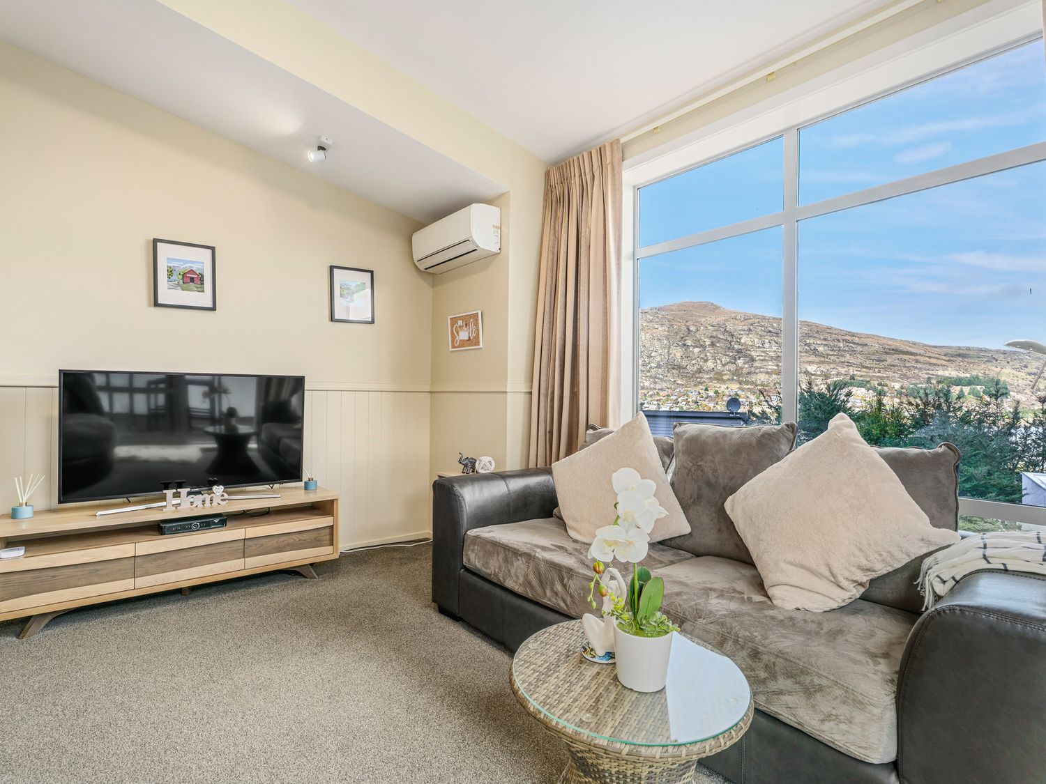 Scenic Peaks - Queenstown Holiday Apartment                     photo 2