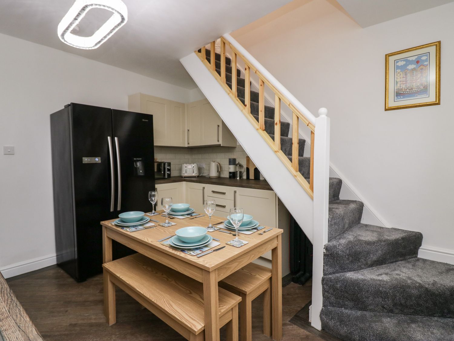 Bay Cottage No 7 in Morecambe, Lancashire. Two-bedroom home near amenities and beach. Hot tub. Pets.