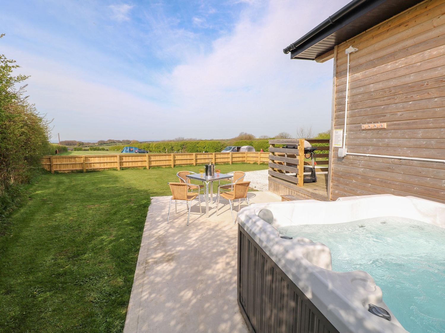 Heritage Retreat, Monknash, Vale of Glamorgan. Single-storey. Open-plan living space. Near to castle