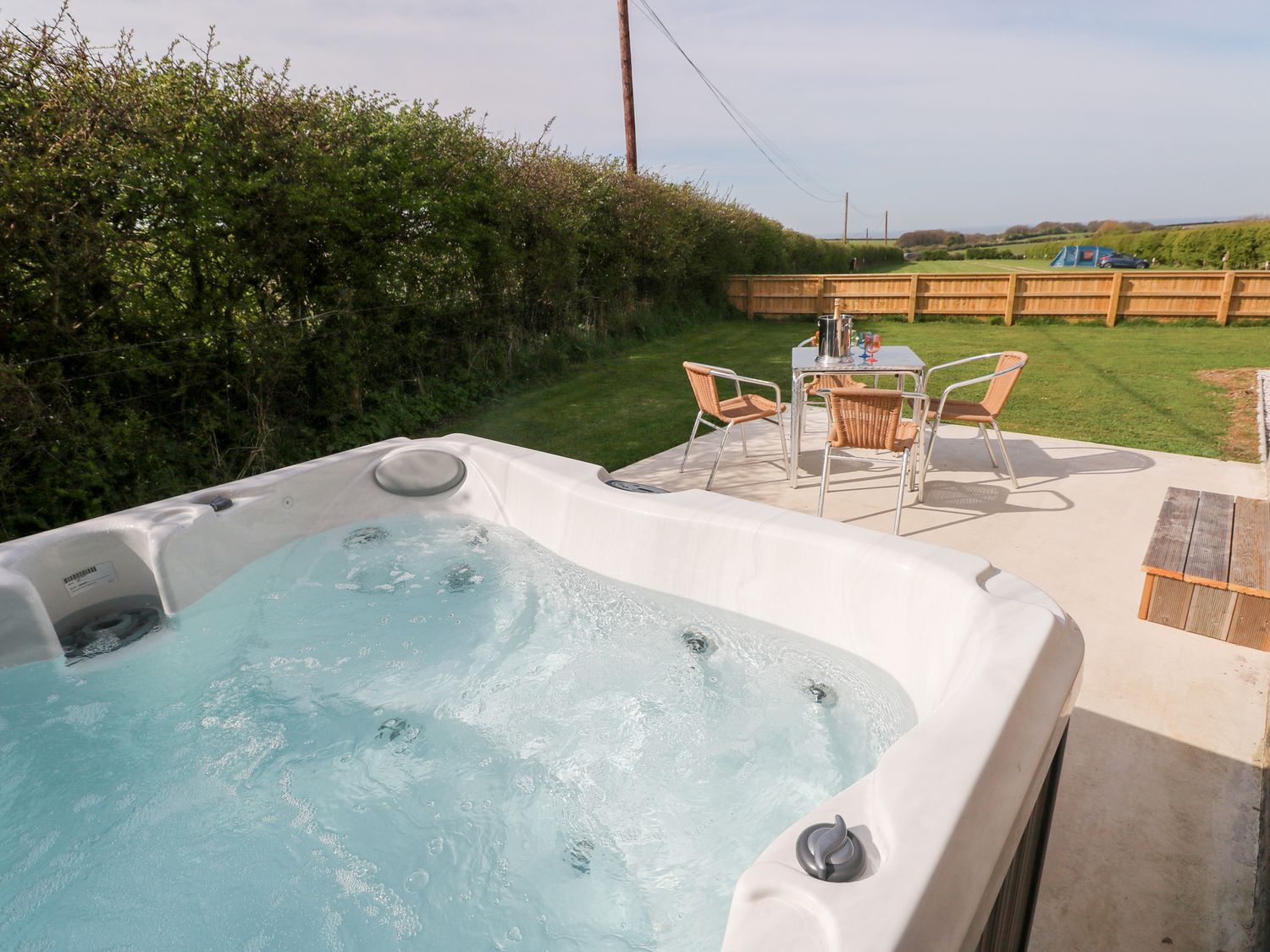 Heritage Retreat, Monknash, Vale of Glamorgan. Single-storey. Open-plan living space. Near to castle