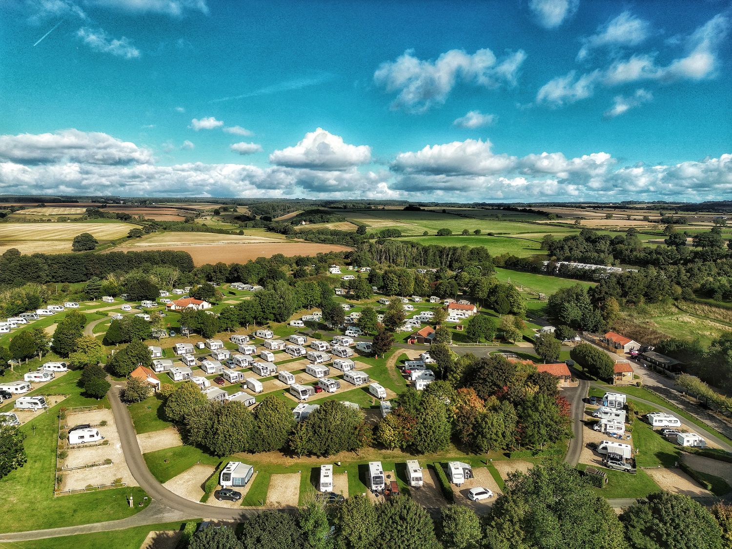 Bedale View Lodge, Wykeham near East Ayton, North Yorkshire. Near a National Park. Off-road parking.