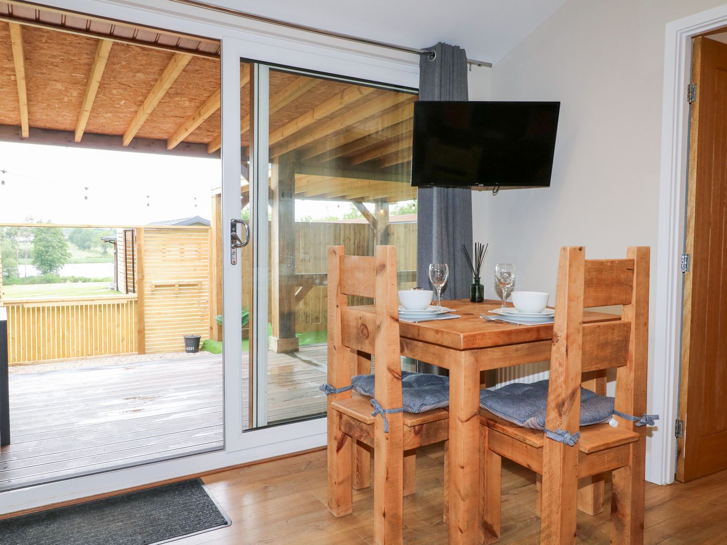 Birch, Donisthorpe, Leicestershire. Adult-only, one-bedroom lodge with hot tub and stylish interior.