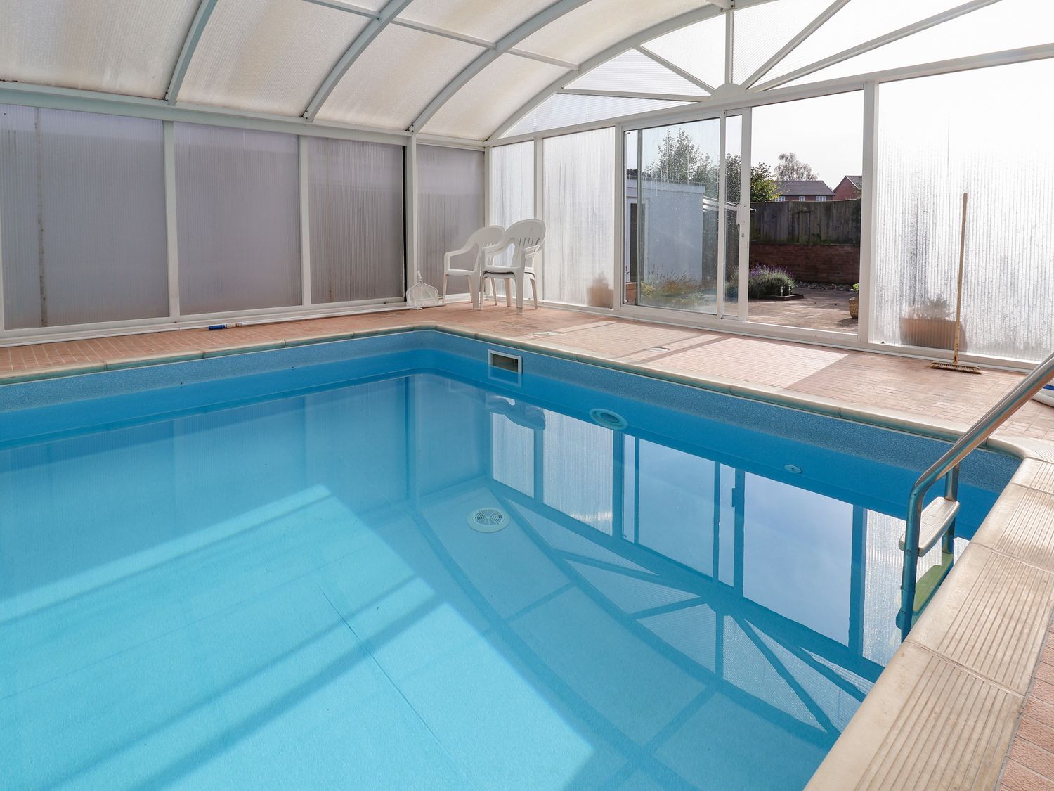 Bramble Lodge, in Cuddington, Cheshire. Single-storey base. Ideal for couples. Indoor swimming pool.