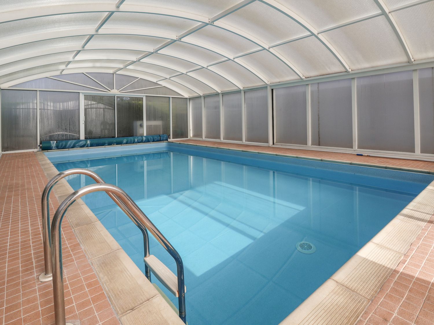 Bramble Lodge, in Cuddington, Cheshire. Single-storey base. Ideal for couples. Indoor swimming pool.