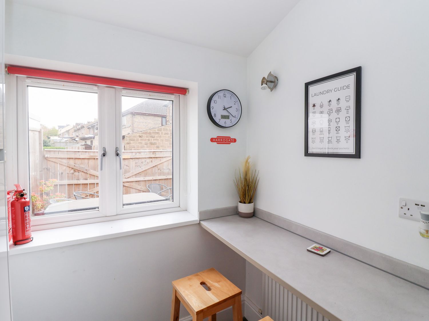 3 Glendowne Terrace in Harrogate, North Yorkshire. Smart TV. Off-road parking. Gravelled courtyard.