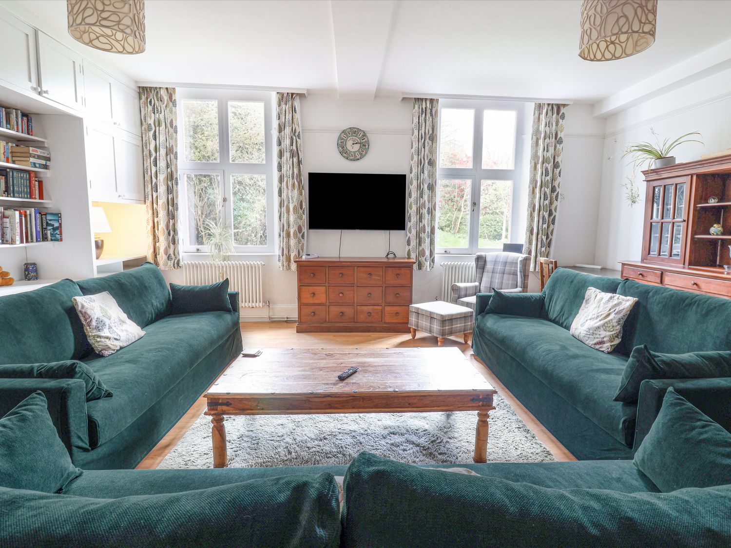 Red House, near Lyme Regis, Devon/Dorset border. Large family home set in spacious grounds. Two pets