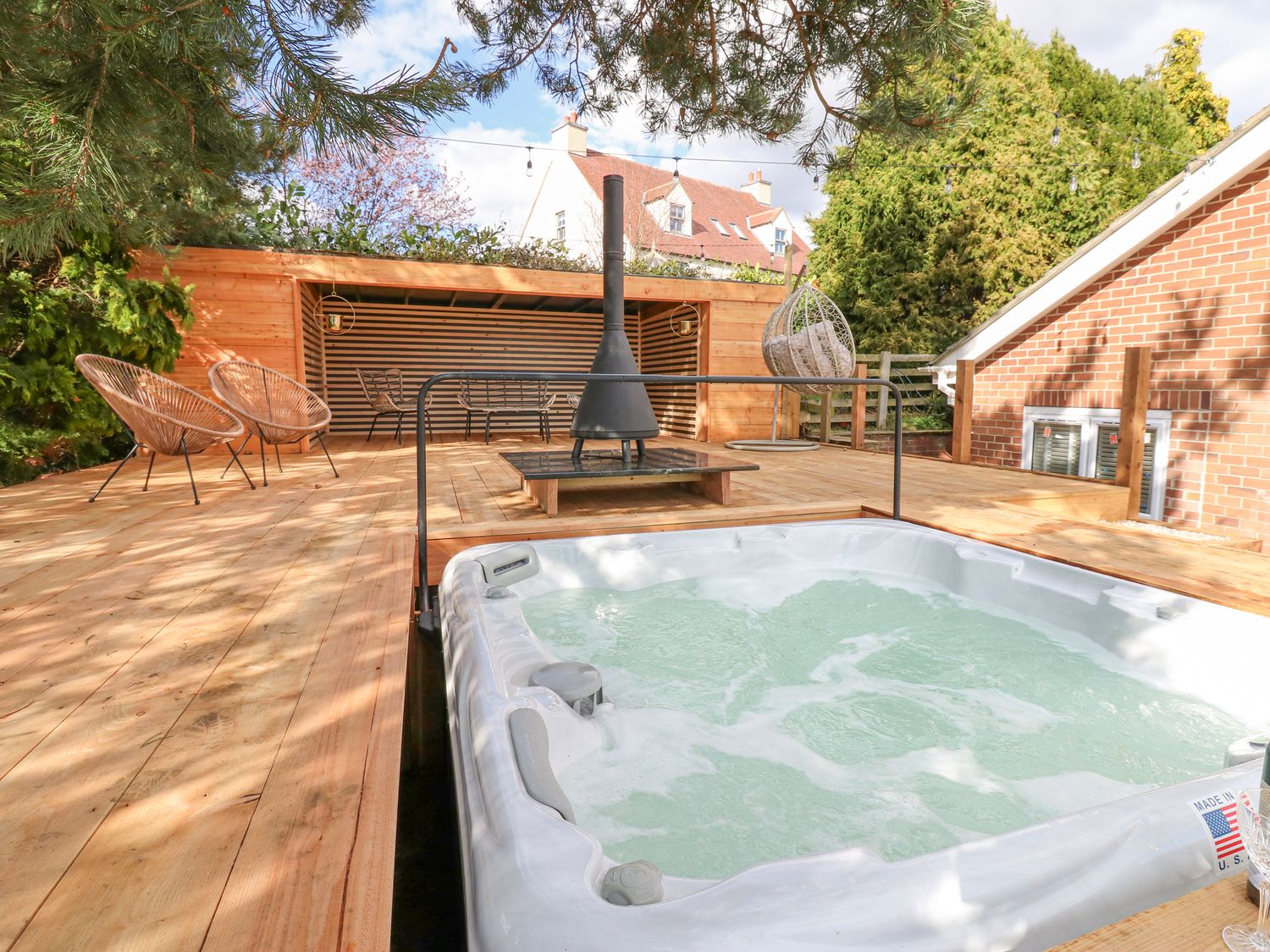 Arbour House Farm Bungalow, Durham - County Durham - England : Hot Tub ...