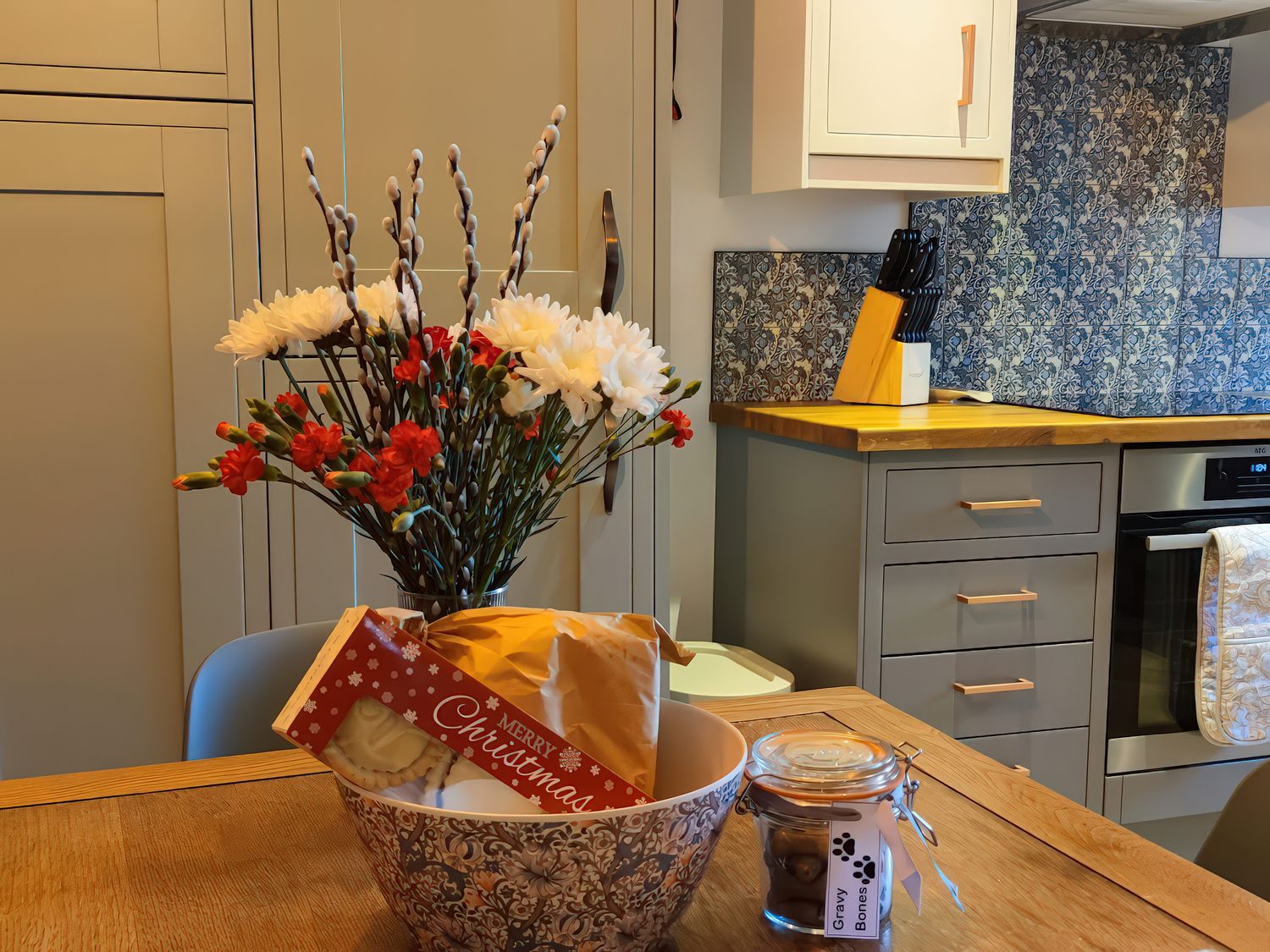 Courthouse Cottage, Eckington, Derbyshire. Hot tub. Electric fire. Near Peak District National Park.