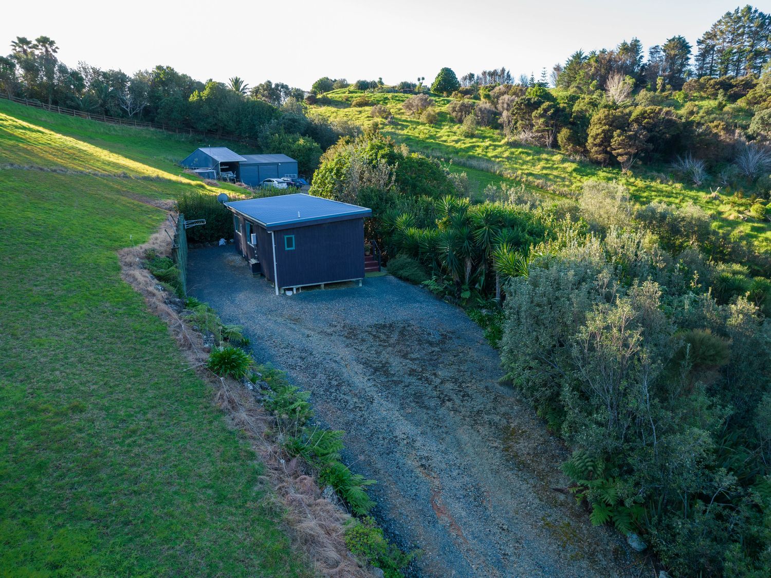 Seascape Cottage - Mahinepua Bay Clifftop Retreat                     photo 15