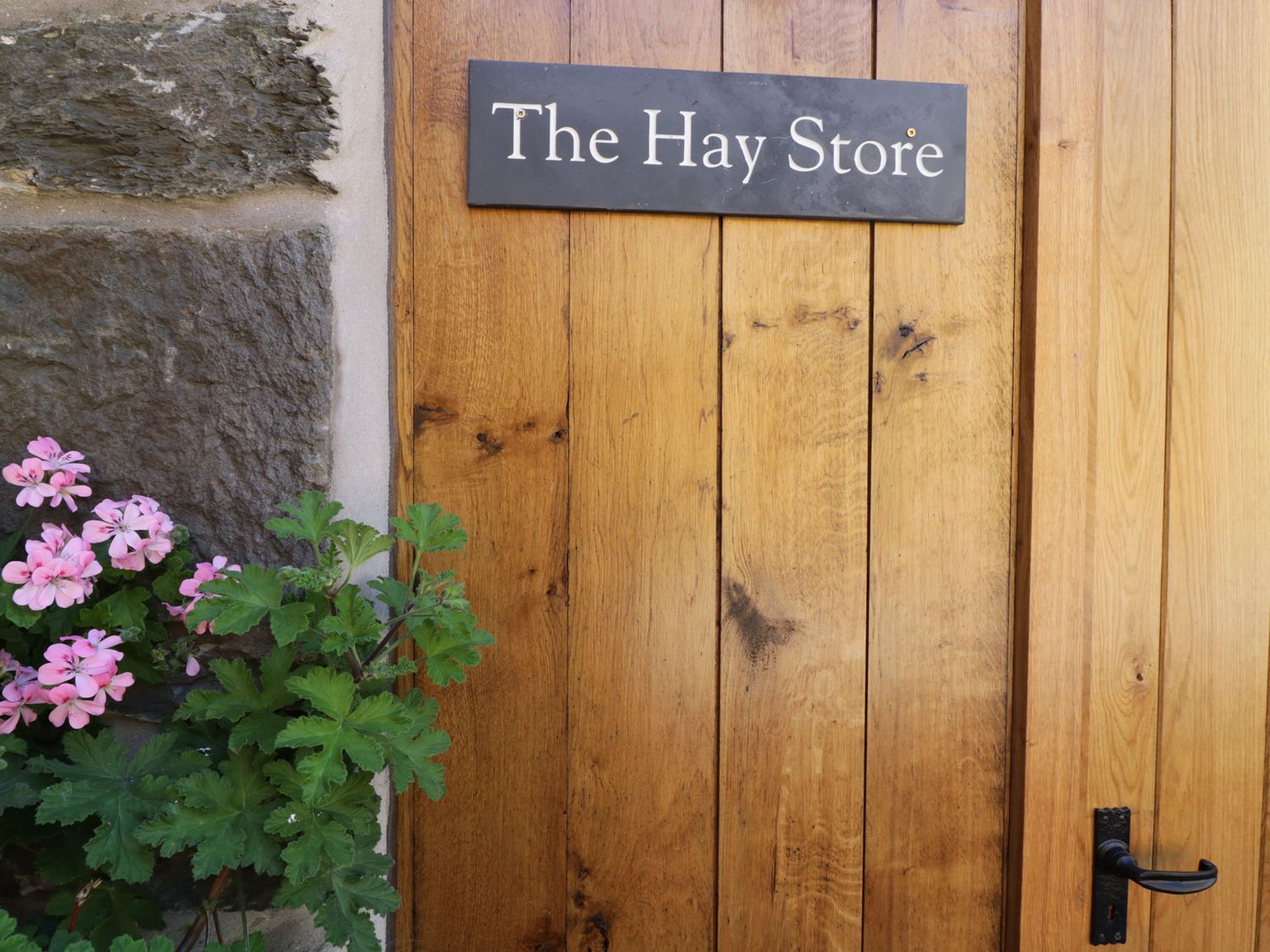 Hay Store, in Corwen, Denbighshire, North Wales. In an AONB. Open-plan. Countryside. Families. 3bed.