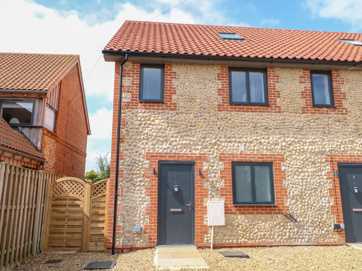 Clavering Bernaleen 1 cottages, Docking Norfolk. Smart TV. Countryside view. Pet-friendly. Open plan